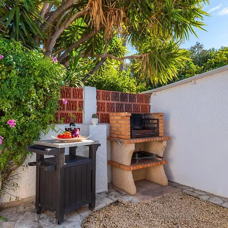 Anais - Plusholidays Villa *