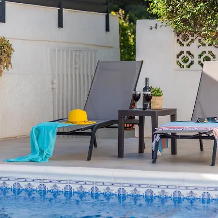 Villa Anais - Plusholidays *