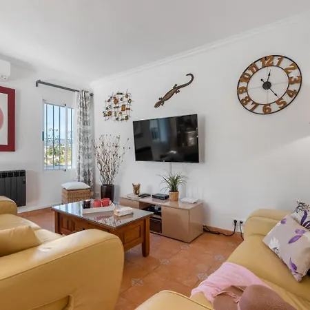 Anais - Plusholidays Villa Ifach