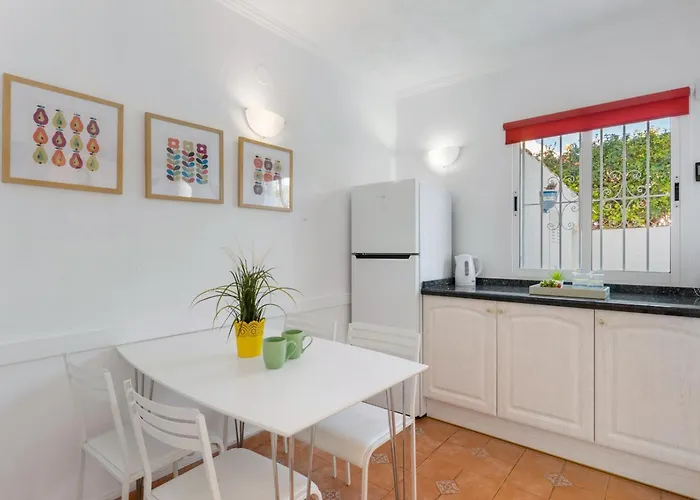 Anais - Plusholidays Ifach