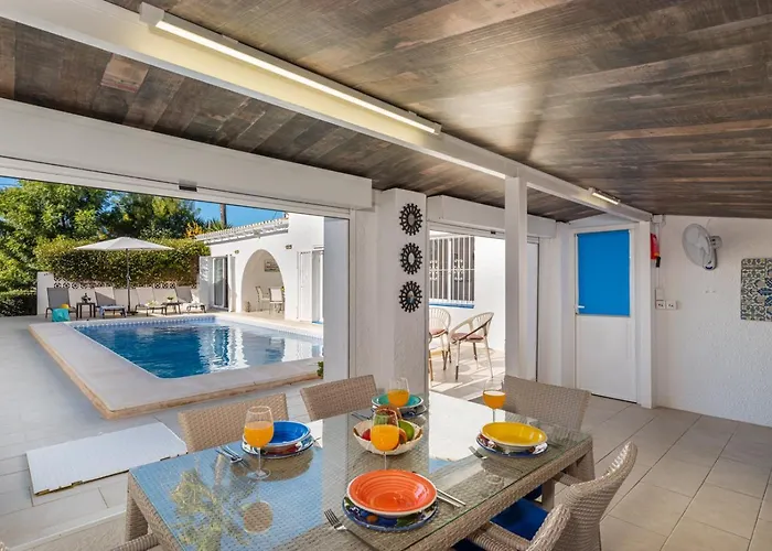 Anais - Plusholidays Villa Ifach