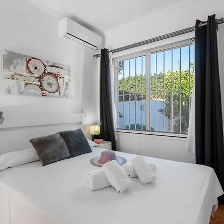 Anais - Plusholidays * Ifach